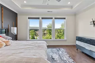 2076 Holtz Ln, Atlanta, GA 30318 - Photo 33