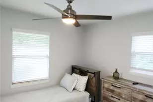 4058 Sweetbriar Ln, Forest Park, GA 30297 - Photo 11
