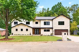 1434 Meadowcreek Ln, Dunwoody, GA 30338 - Photo 1
