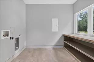 1434 Meadowcreek Ln, Dunwoody, GA 30338 - Photo 55