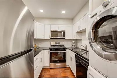 2479 Peachtree Road NE #304, Atlanta, GA 30305 - Photo 7