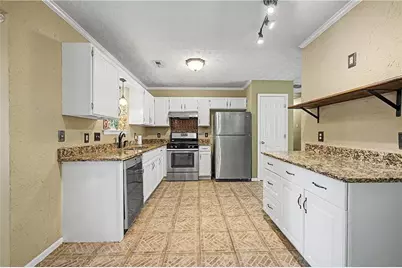 204 Spring Circle, Stockbridge, GA 30281 - Photo 7