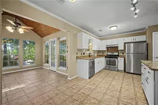 204 Spring Cir, Stockbridge, GA 30281 - Photo 5