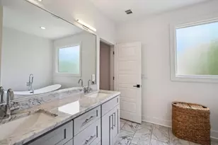 129 Holiday Ave, Atlanta, GA 30307 - Photo 19