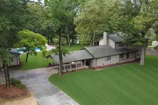 2541 Poplar St, Snellville, GA 30078 - Photo 3
