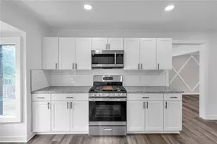 2541 Poplar St, Snellville, GA 30078 - Photo 11