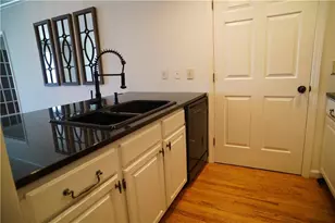 3481 Lakeside Dr NE, Atlanta, GA 30326 - Photo 5