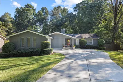 698 Rollingwood Drive, Stone Mountain, GA 30087 - Photo 1