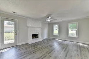 2725 Milton Bryan Dr, Loganville, GA 30052 - Photo 5