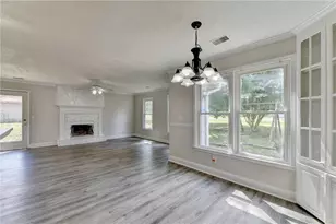 2725 Milton Bryan Dr, Loganville, GA 30052 - Photo 7