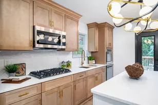 2028 Hilburn Dr SE, Atlanta, GA 30316 - Photo 9