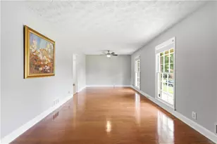 2681 Kings Circle, Lawrenceville, GA 30044 - Photo 17
