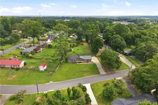 2681 Kings Circle, Lawrenceville, GA 30044 - Photo 11