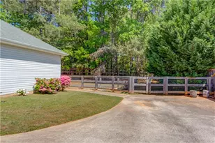 3314 Banks Mountain Dr, Gainesville, GA 30506 - Photo 5