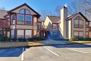 913 Wentworth Ct, Alpharetta, GA 30022 - Photo 1