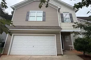 1519 Swamp Cabbage Dr, Lawrenceville, GA 30045 - Photo 3