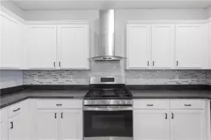 1332 Melrose Woods Ln, Lawrenceville, GA 30045 - Photo 15