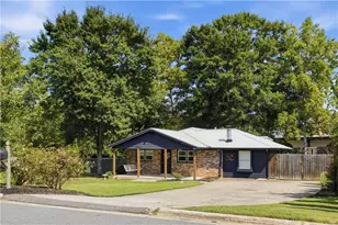 211 Brooke Dr, Alpharetta, GA 30009 - Photo 3
