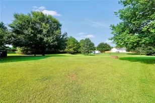1130 Larkspur Dr, Locust Grove, GA 30248 - Photo 37