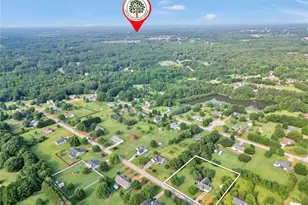 1130 Larkspur Dr, Locust Grove, GA 30248 - Photo 5