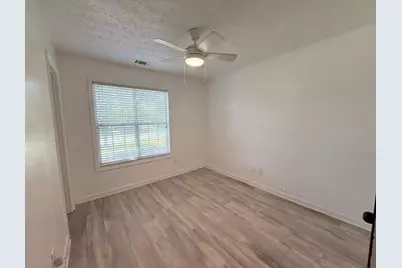 106 Elk Grove Drive, Auburn, GA 30011 - Photo 11