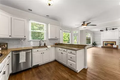 390 Woodbrook Way, Lawrenceville, GA 30043 - Photo 15