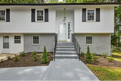394 Burr Oak Court, Lawrenceville, GA 30046 - Photo 5