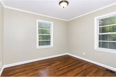 225 Glenrose Circle SW, Atlanta, GA 30354 - Photo 9
