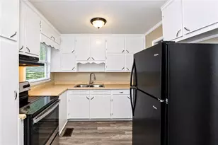 225 Glenrose Cir SW, Atlanta, GA 30354 - Photo 5