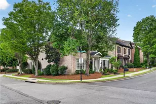1085 Ambrose Ave, Alpharetta, GA 30022 - Photo 9