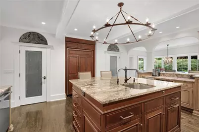 9190 Huntcliff Trace, Sandy Springs, GA 30350 - Photo 7
