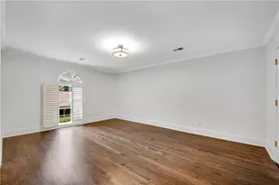 9190 Huntcliff Trce, Sandy Springs, GA 30350 - Photo 33