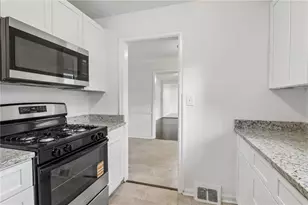 3446 Louise St, Hapeville, GA 30354 - Photo 9