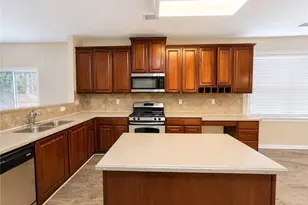 562 Preserve Park Dr, Loganville, GA 30052 - Photo 9