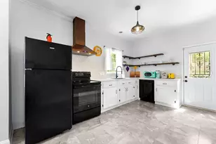 385 Elm St NW, Atlanta, GA 30314 - Photo 13