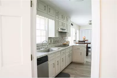 4668 Bexley Drive, Stone Mountain, GA 30083 - Photo 15