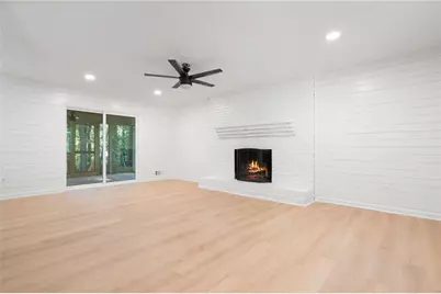 920 Kings Court, Woodstock, GA 30189 - Photo 7