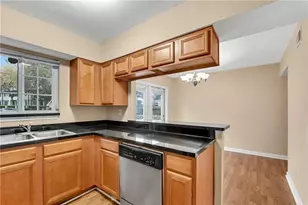 6940 Roswell Rd, Sandy Springs, GA 30328 - Photo 11