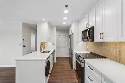 300 Johnson Ferry Rd, Road NE #B-601, Sandy Springs, GA 30328 - Photo 5
