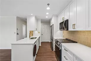 300 Johnson Ferry Road NE, Sandy Springs, GA 30328 - Photo 5