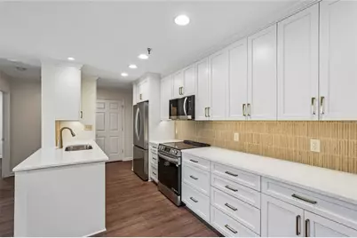 300 Johnson Ferry Rd, Road NE #B-601, Sandy Springs, GA 30328 - Photo 3