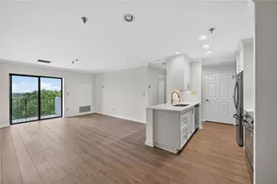 300 Johnson Ferry Road NE, Sandy Springs, GA 30328 - Photo 3
