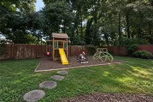210 Pinehill Ln, Woodstock, GA 30188 - Photo 37