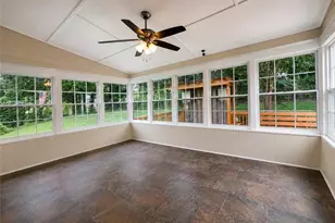 210 Pinehill Ln, Woodstock, GA 30188 - Photo 15