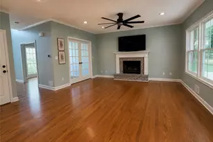 210 Pinehill Ln, Woodstock, GA 30188 - Photo 9