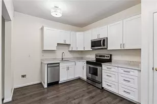 5559 Glenridge Dr, Sandy Springs, GA 30342 - Photo 9