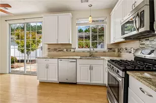 213 W Oaks Pl, Woodstock, GA 30188 - Photo 11