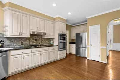 210 York Town Circle, Johns Creek, GA 30097 - Photo 11
