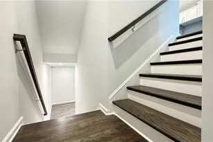 1443 Creekside Cir NW, Atlanta, GA 30318 - Photo 5