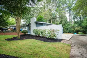 2672 Brook Park Way, Doraville, GA 30340 - Photo 3